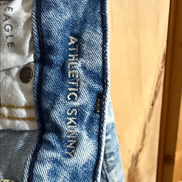 American Eagle Outfitters Light Blue Distressed Men's Athletic Skinny Jeans - Picture 7 of 8